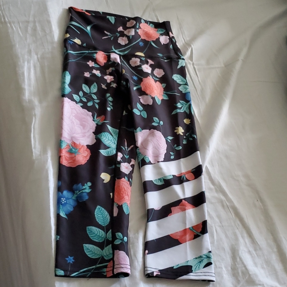 Floral Capri Leggings